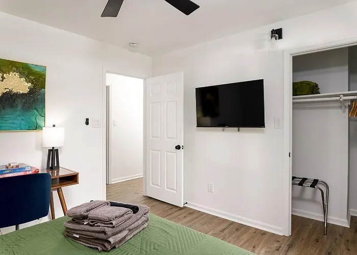 Grey Sapphire Hideaway - 2Br 2Ba W Arcade & Pool
