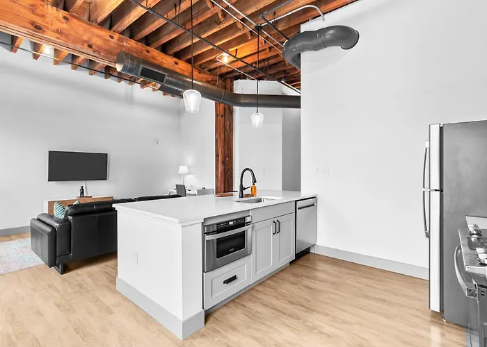 Brick & Bed Riverfront Lofts, G 201