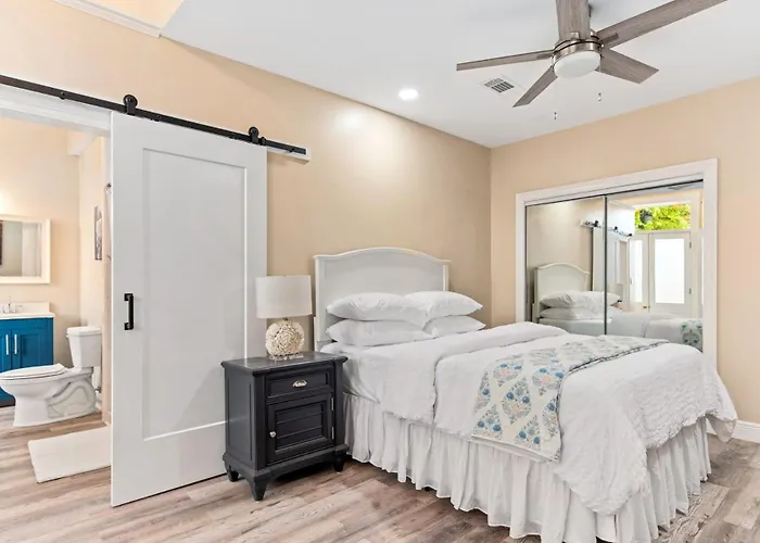 610 Franklin - Downstairs - 2 Bed, 2 Bath, Heart Of Downtown, Pet Friendly With Fee