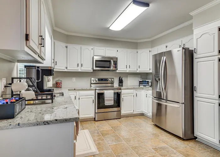 Private Yard & Deck: High Point Home Base!