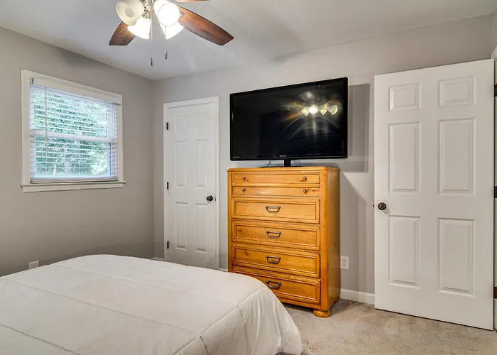 Private Yard & Deck: High Point Home Base!
