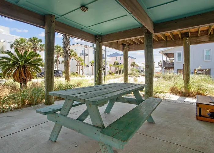 Blue Horizon At Pensacola Beach - Heated Pool, Across Beach Access, Beach Gear, Dog Ok!