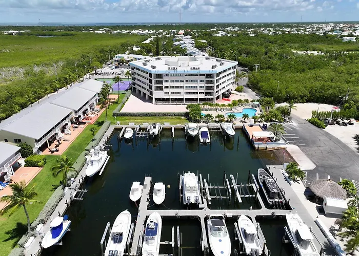 Villa Valbuena Aqua Vista Key Largo Marina Pickleball Remodeled 2025