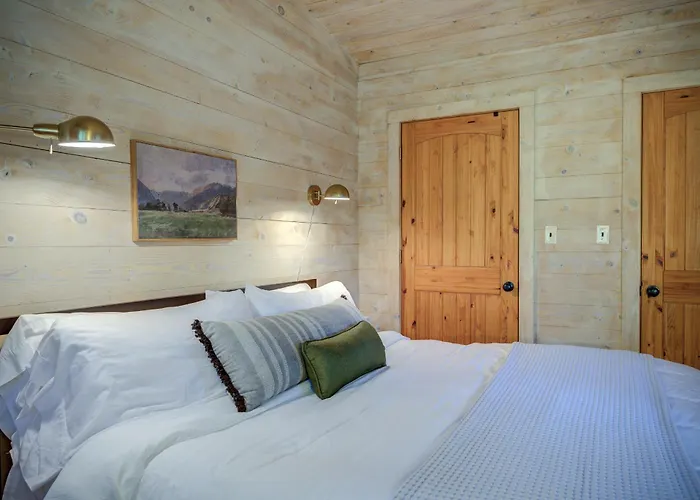 The Zen Den Peaceful Cottage With Mountain Views