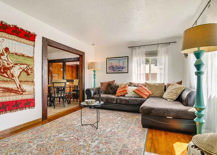 Family-Friendly Albuquerque Home Near Rio Grande!