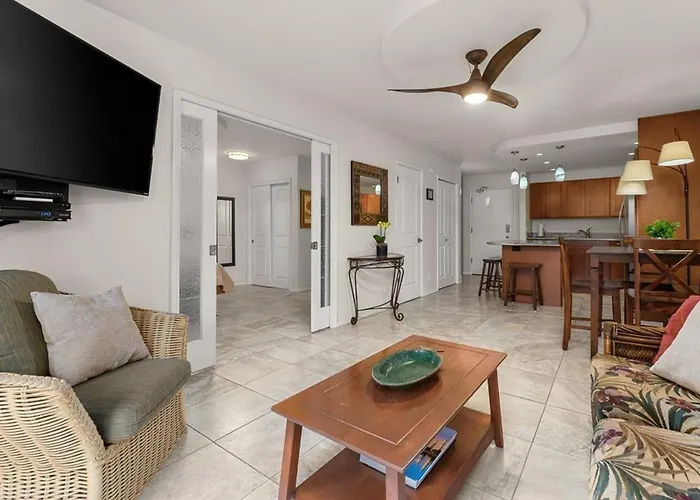 Luxury Condo At Kameole Beach T106