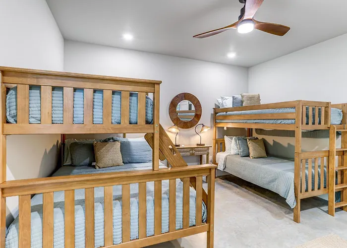 Spacious Heber Springs Home - Easy Marina Access!