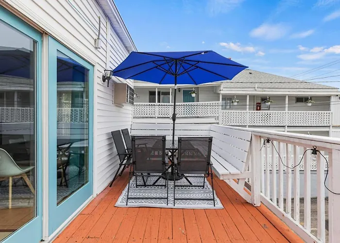 Spacious Family Suite Steps To The Beach
