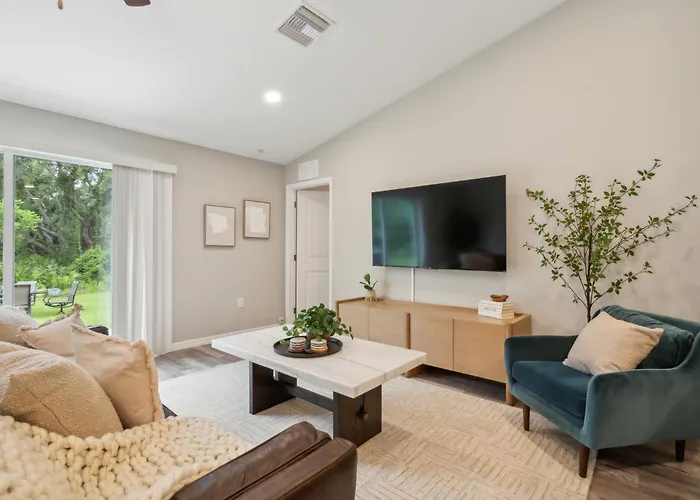 The Balboa - Modern Luxury Getaway