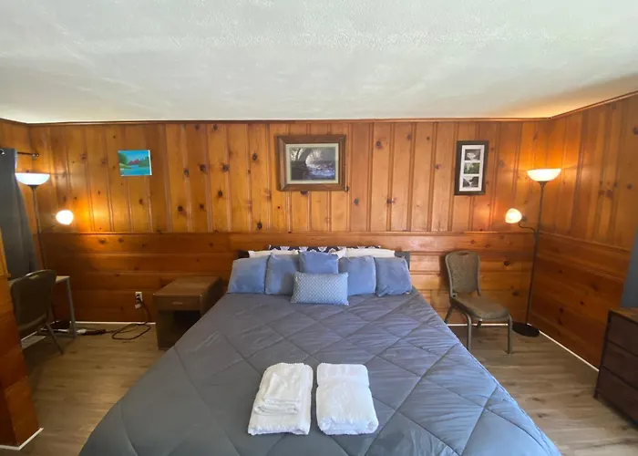 Heart Of The Berkshires Motel