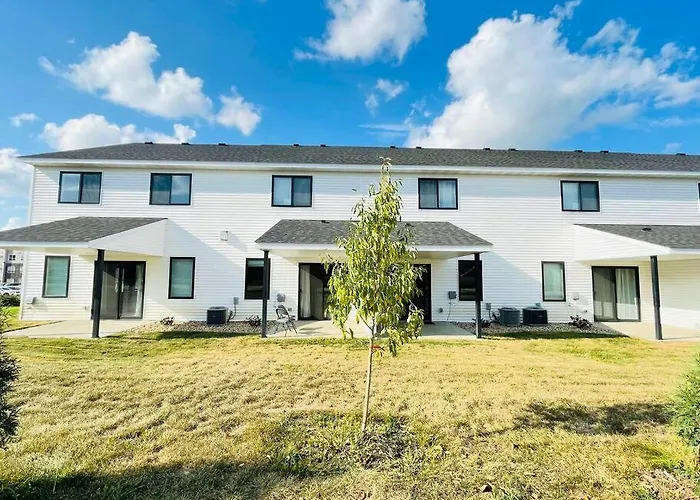 Completely Modern Furnished Private House Near Mayo Clinic