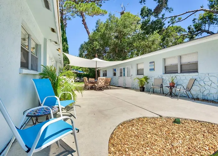 Coconut Cove Mid-Long Term Stays Available Walk To Downtown Trolly To Beaches