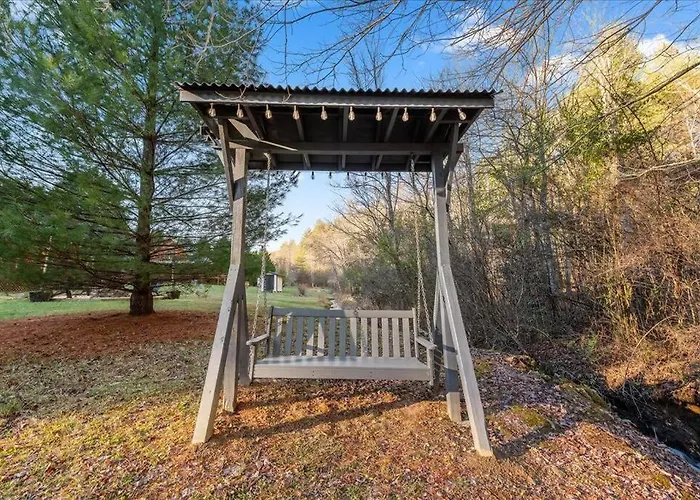 Tnt II - Creek Front, Hot Tub, Fire Pit