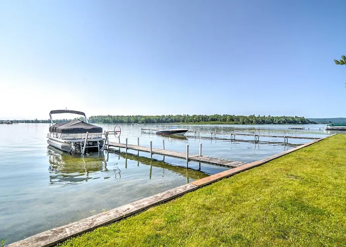 'Tiny House Cottage 6' W/ Dock On Crooked Lake