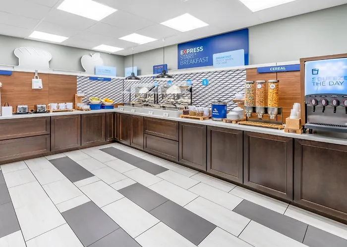 Holiday Inn Express & Suites - Colorado Springs Afa Northgate By Ihg