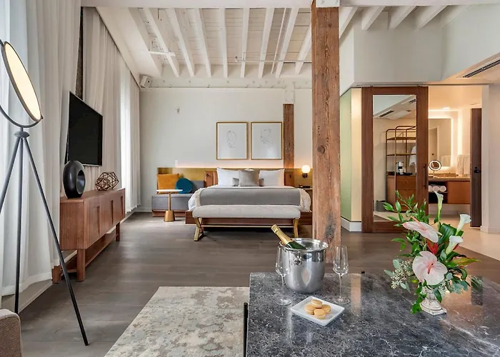 ONE11 Hotel