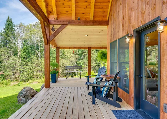 'Sunset House' Greensboro Forest Escape & Fire Pit