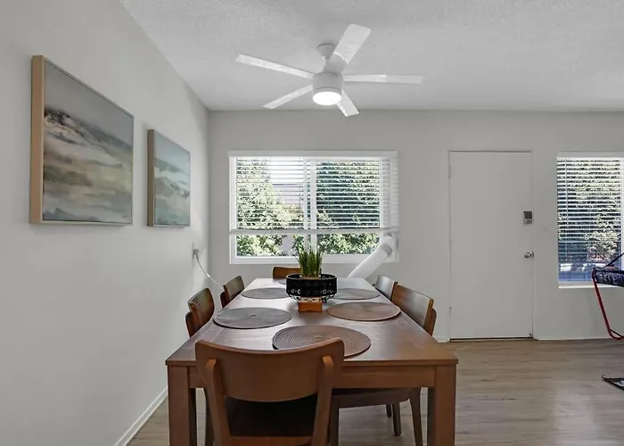 6Th Haven, Arcade, King Bed, Games, 1 Mile To Beaches