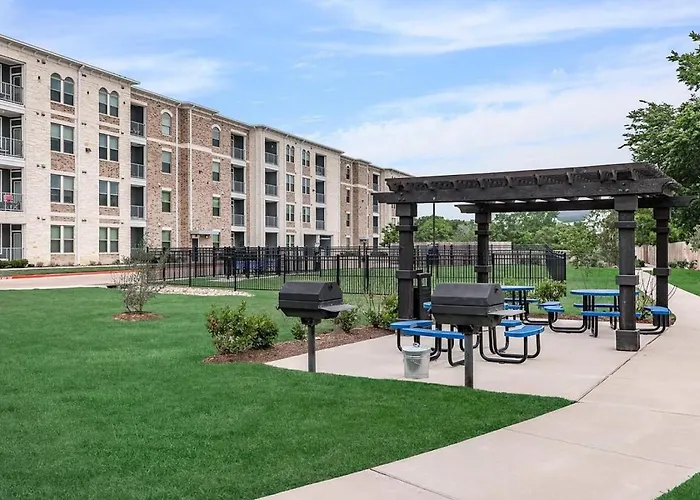 Landing At Highbridge At Egret Bay - 1 Bedroom In League City
