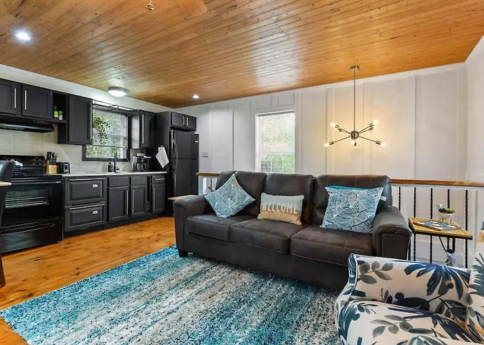 Bare Feet Bungalow -Close To Beach & Dog Friendly