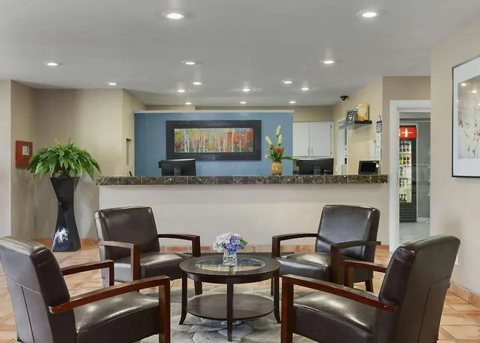 Days Inn By Wyndham Williams
