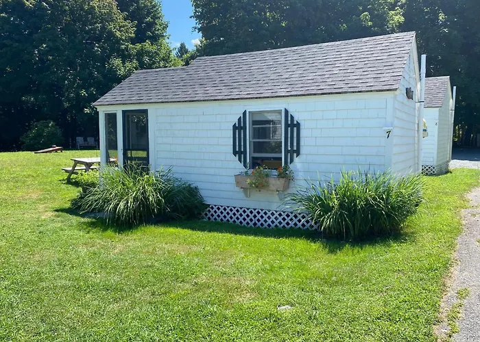 Bar Harbor Cottages & Suites