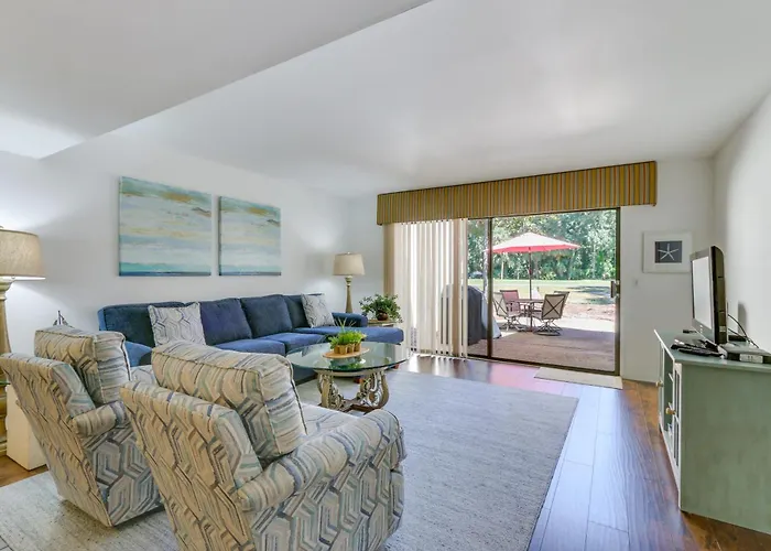 Golf Course Views & Beach Access: Shipyard Villa