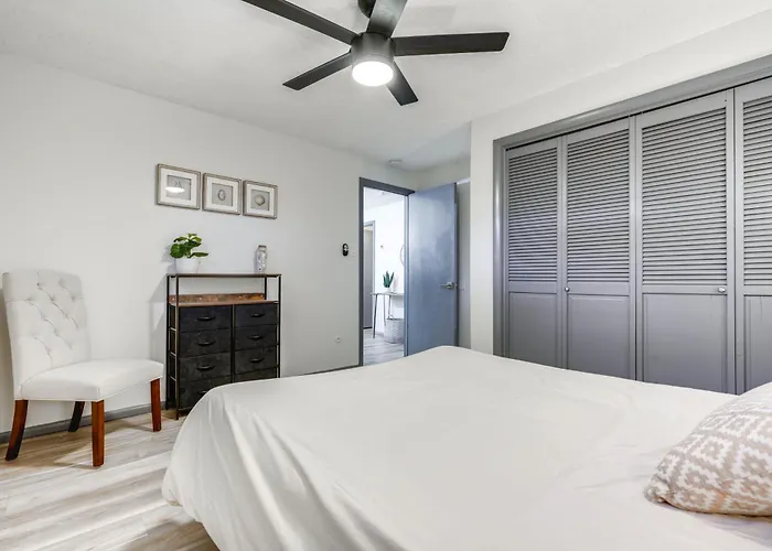 Central Cedar City Apartment: Walk To Suu!