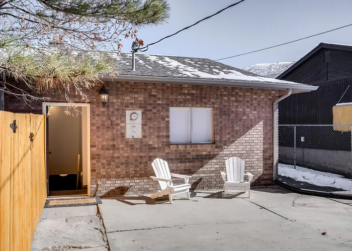 Central Cedar City Apartment: Walk To Suu!