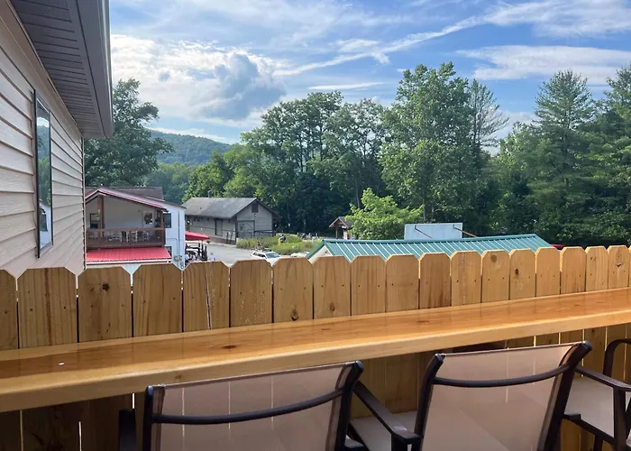 Stay, Play And Relax In Ohiopyle, Pa, Hot Tub, Pool Table, Next To The Gap Trail In Ohiopyle, Pa
