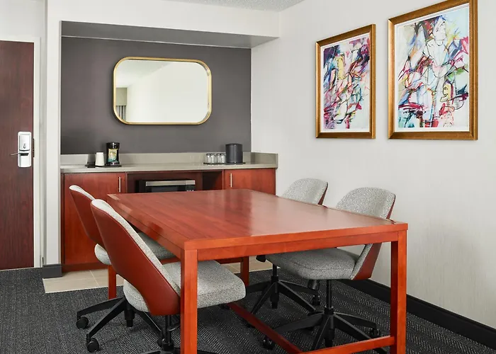 Courtyard By Marriott Fort Collins