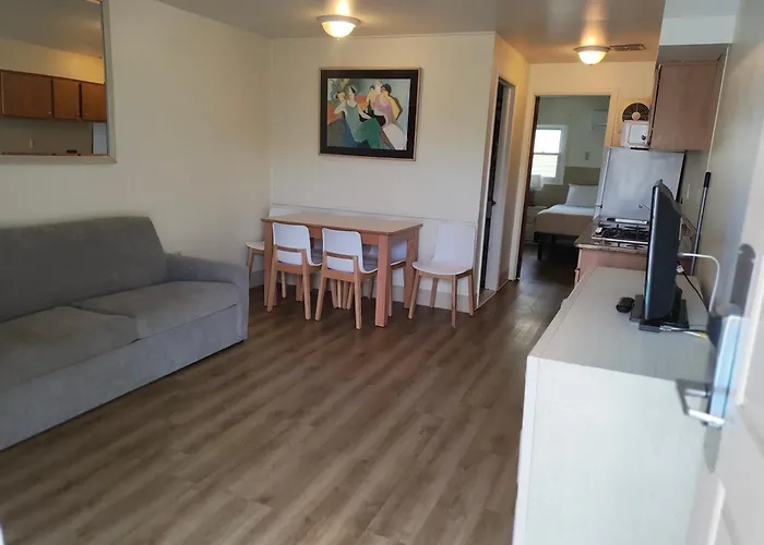 Condor Motel - Beach Block