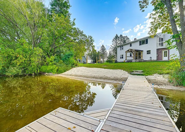 Lakefront Wisconsin Getaway: Fish, Boat, Relax!