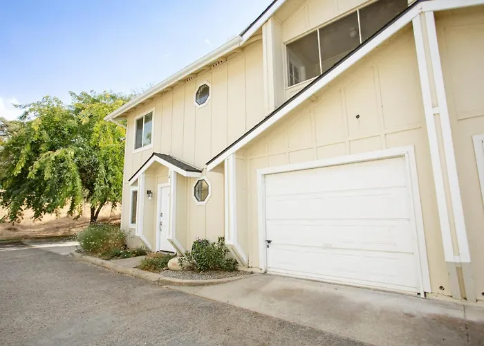 Tranquil Retreat 4 Miles To Sequoia Park Entrance With Bbq And Balcony