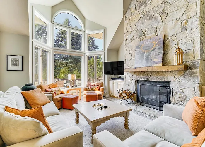 Walk To Ski Lift: Spacious Condo In West Dover!