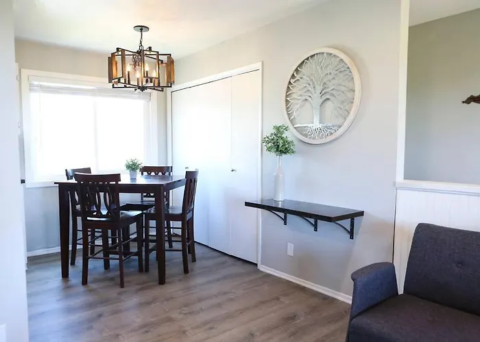 Great Views - Over The Oaks - Stylish - Whole Home