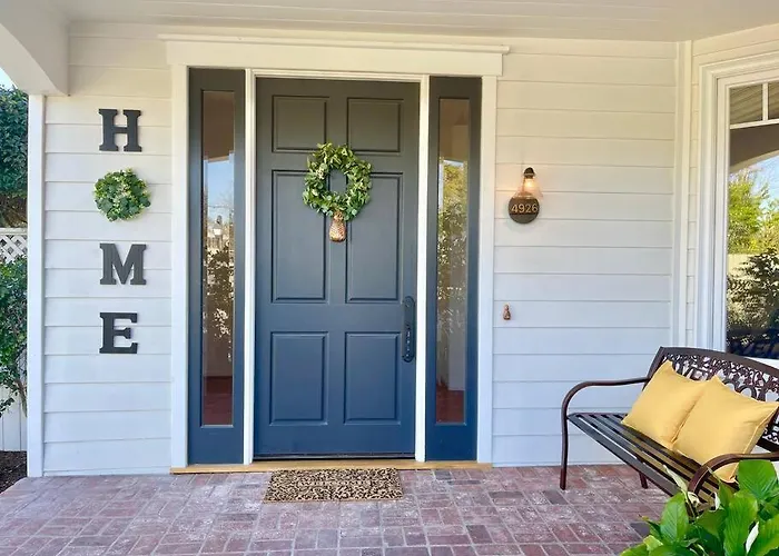 New Charming Spacious Disneyland Pool Home