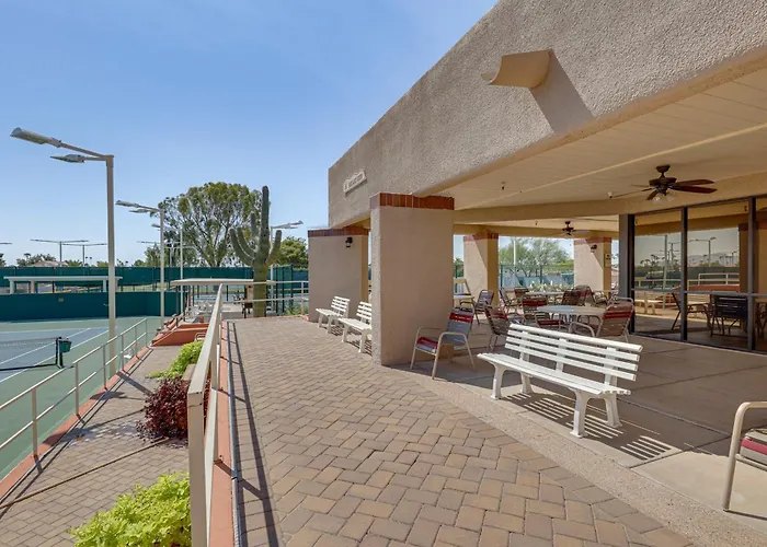Private Putting Green & Patio: Sun Lakes Home!