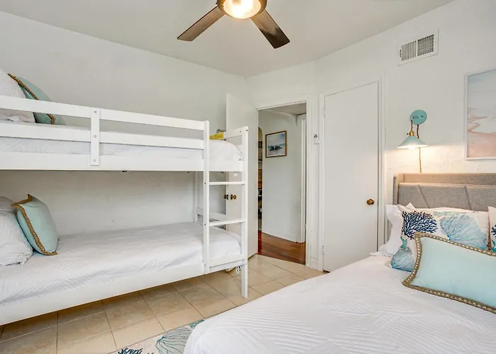 Wildwood Crest Retreat: Walk To Beach & Boardwalk!