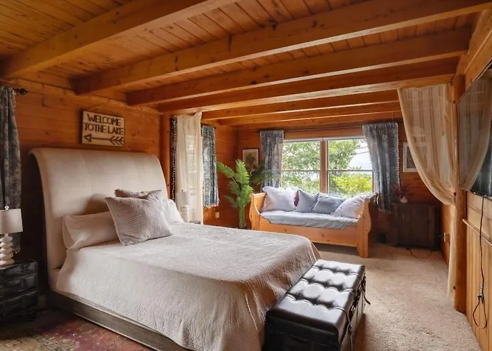 Look To The Mountains: Gunstock Acres Log Cabin