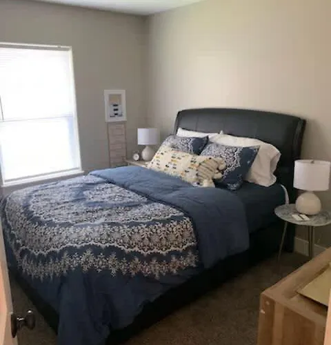 2 Bedroom Condo With Office