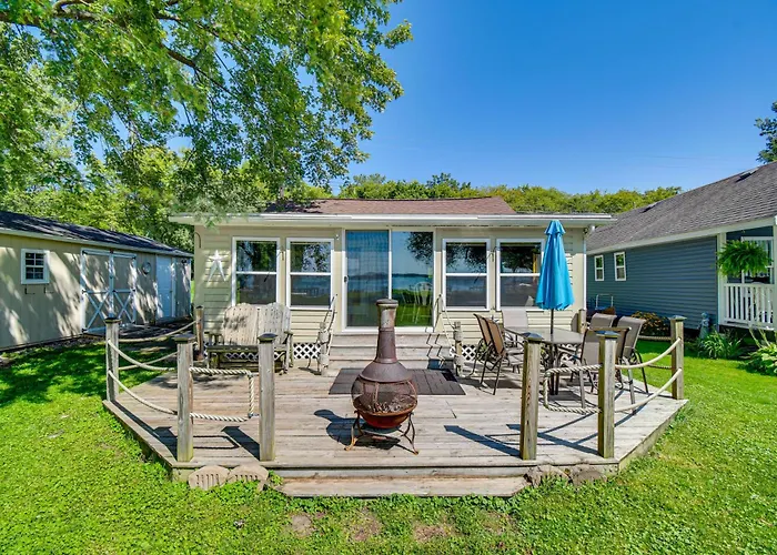Cayuga Lake , Hot Tub, Private Dock