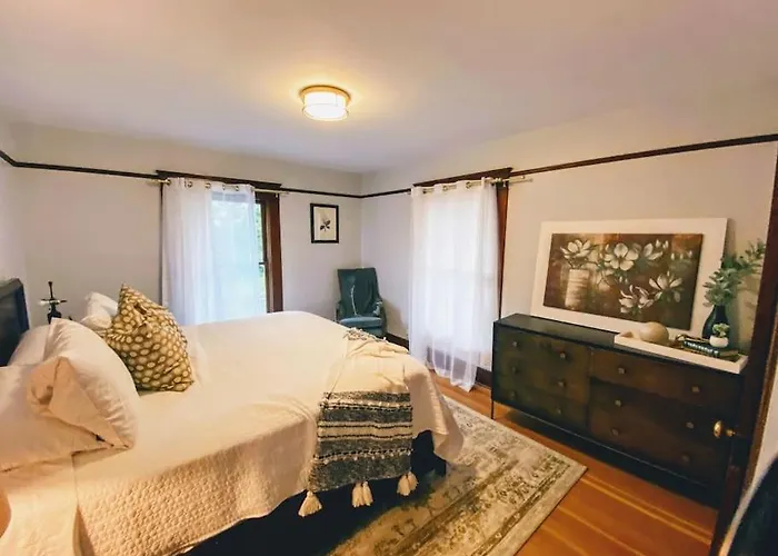 Historical Entertainer 3 Bedroom Townhouse Ac Pnw