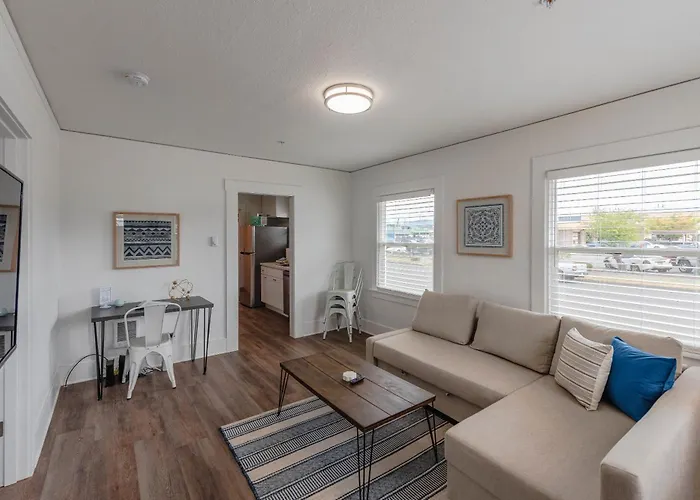 #Stayinmydistrict Bluebird Cottage Coos Bay