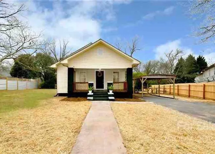Beautiful Contemporary 2Bdr