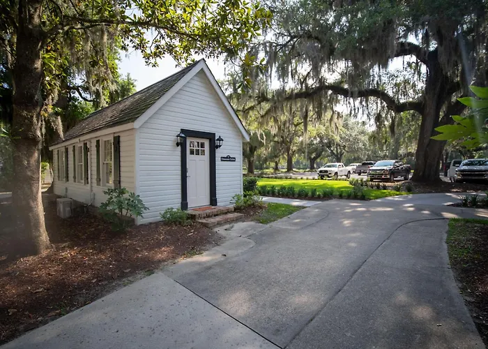 Wedgefield Bed & Breakfast