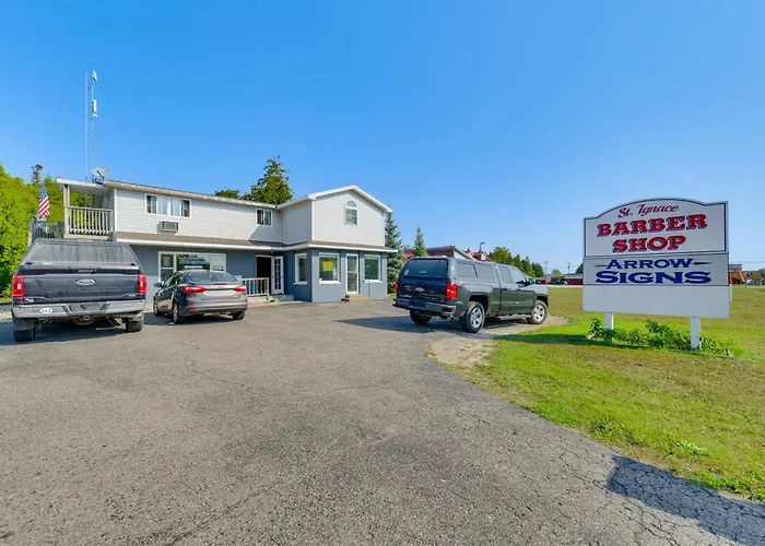 Cozy Apt < 1 Mi Near Lake Huron & Mackinac Island!