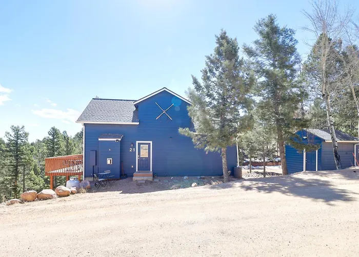 Colorado Cabin Getaway Near Pikes Peak!
