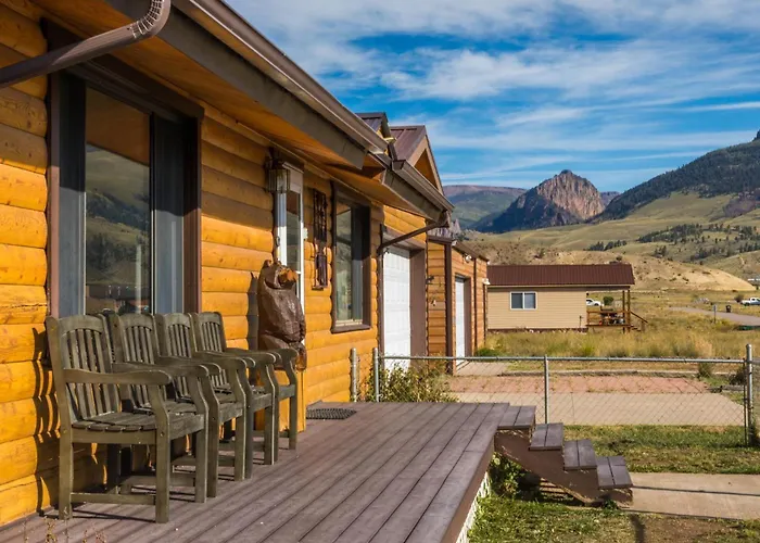Warrick Cabin