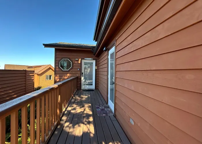Ocean Cabin 28 W Private Jacuzzi Pet Friendly